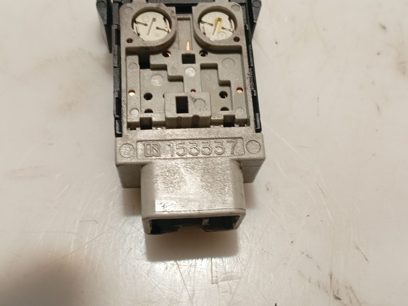 Recambio de interruptor para toyota avensis sedán (_t25_) 2.0 d-4d (cdt250_) referencia OEM IAM   