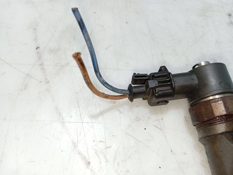 Recambio de inyector para chrysler voyager iv (rg, rs) 2.5 crd referencia OEM IAM 05066820AA  