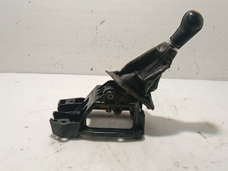 Recambio de palanca cambio para toyota avensis sedán (_t25_) 2.0 d-4d (cdt250_) referencia OEM IAM   