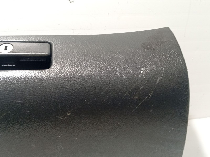 Recambio de guantera para toyota avensis sedán (_t25_) 2.0 d-4d (cdt250_) referencia OEM IAM 5555005071B0  