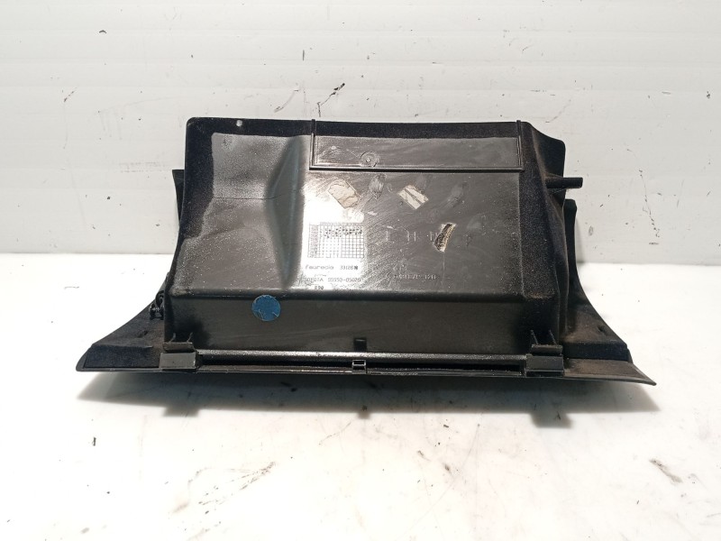 Recambio de guantera para toyota avensis sedán (_t25_) 2.0 d-4d (cdt250_) referencia OEM IAM 5555005071B0  