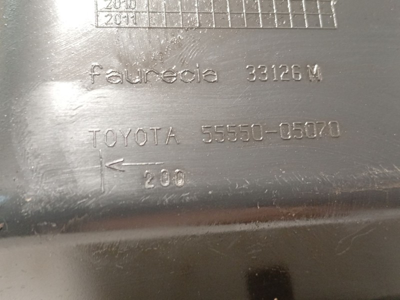 Recambio de guantera para toyota avensis sedán (_t25_) 2.0 d-4d (cdt250_) referencia OEM IAM 5555005071B0  