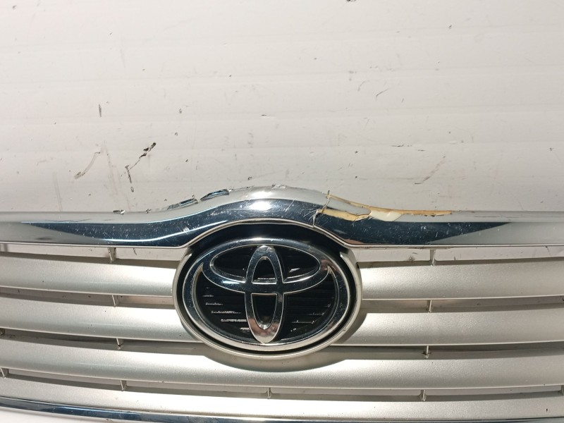 Recambio de moldura para toyota avensis sedán (_t25_) 2.0 d-4d (cdt250_) referencia OEM IAM   