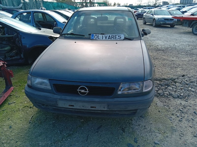 opel astra f sedán (t92) del año 1995