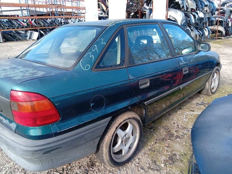 opel astra f sedán (t92) del año 1995