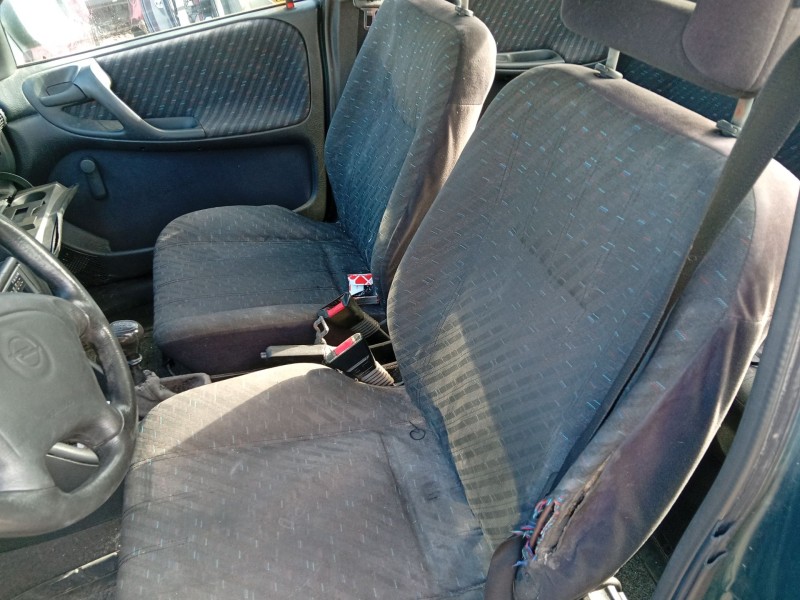 opel astra f sedán (t92) del año 1995