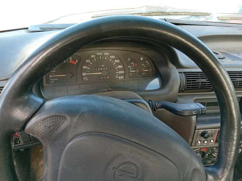 opel astra f sedán (t92) del año 1995