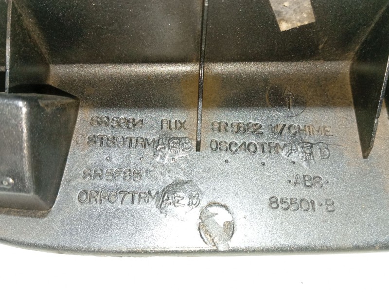 Recambio de moldura para chrysler voyager iv (rg, rs) 2.5 crd referencia OEM IAM SR5684 SR5682 