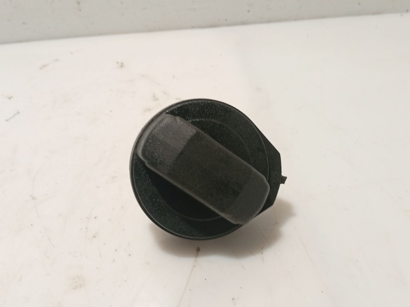 Recambio de tapon combustible para skoda fabia i combi (6y5) 1.9 tdi referencia OEM IAM   
