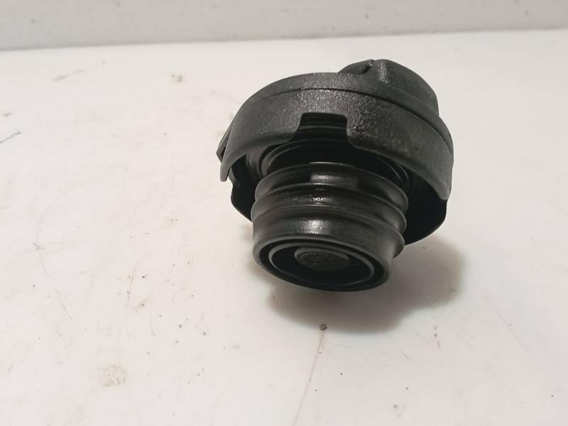 Recambio de tapon combustible para skoda fabia i combi (6y5) 1.9 tdi referencia OEM IAM   
