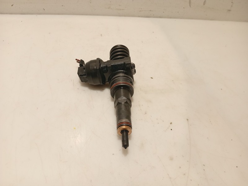 Recambio de inyector para skoda fabia i combi (6y5) 1.9 tdi referencia OEM IAM   