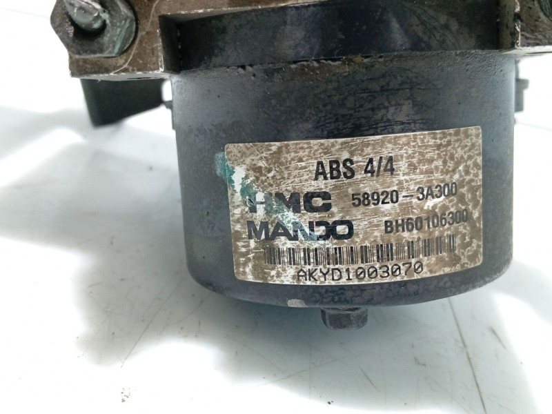 Recambio de abs para hyundai trajet (fo) 2.0 crdi gls referencia OEM IAM 5WY7402A  