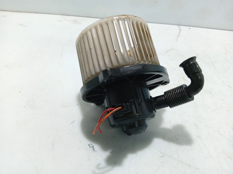 Recambio de ventilador calefaccion para hyundai trajet (fo) 2.0 crdi gls referencia OEM IAM   