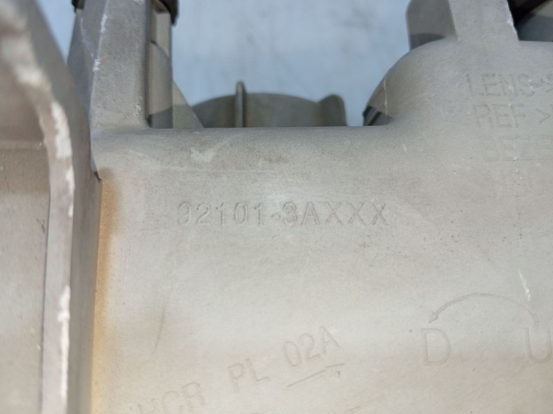 Recambio de faro izquierdo para hyundai trajet (fo) 2.0 crdi gls referencia OEM IAM 921033A020  