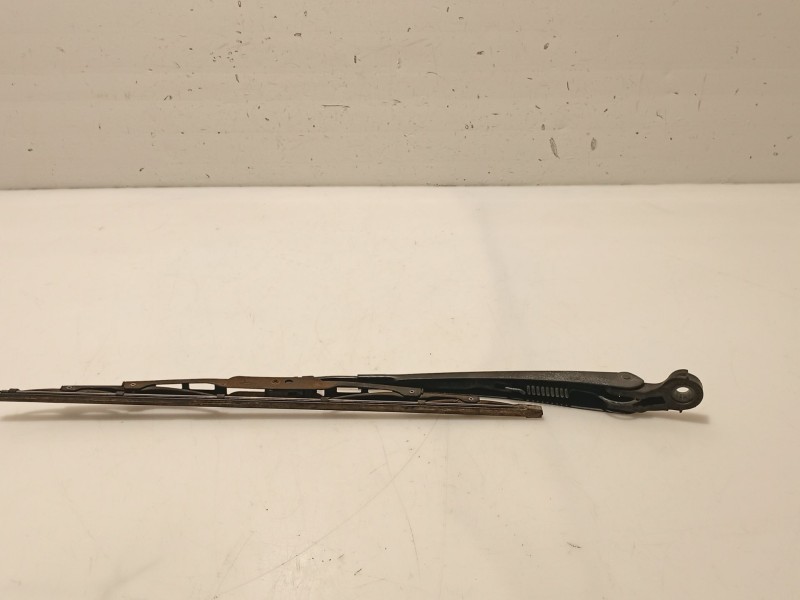 Recambio de brazo limpia trasero para seat ibiza iii (6l1) 1.4 tdi referencia OEM IAM 6L6955704B  