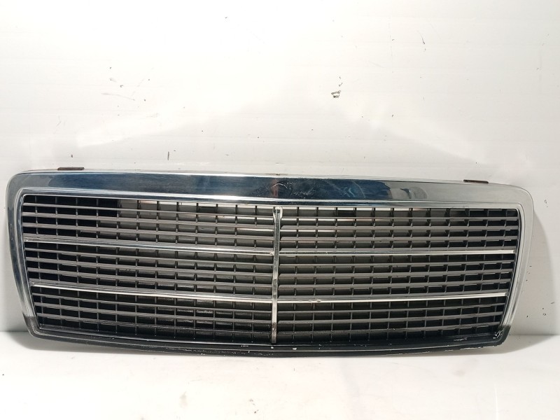 Recambio de moldura para mercedes-benz clase c (w202) c 220 (202.022) referencia OEM IAM   
