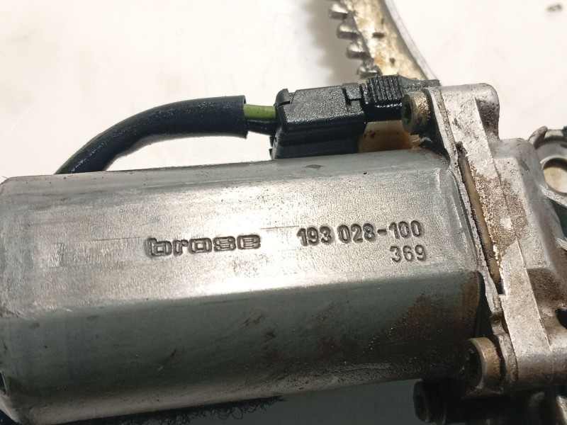 Recambio de elevalunas delantero derecho para mercedes-benz clase c (w202) c 220 (202.022) referencia OEM IAM 2027201646  