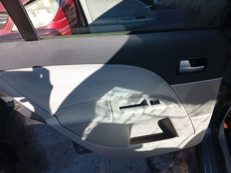 ford mondeo iii sedán (b4y) del año 2002