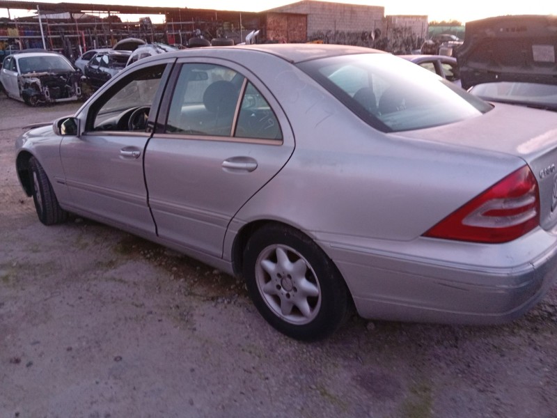 mercedes-benz clase c (w203) del año 2002