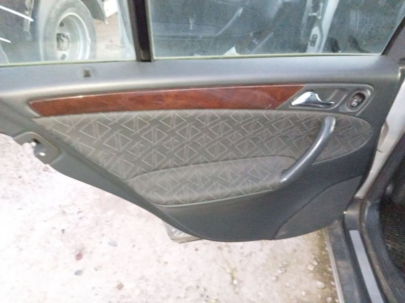mercedes-benz clase c (w203) del año 2002