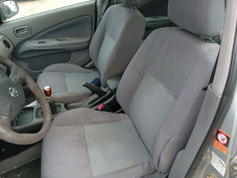 nissan almera ii hatchback (n16) del año 2003