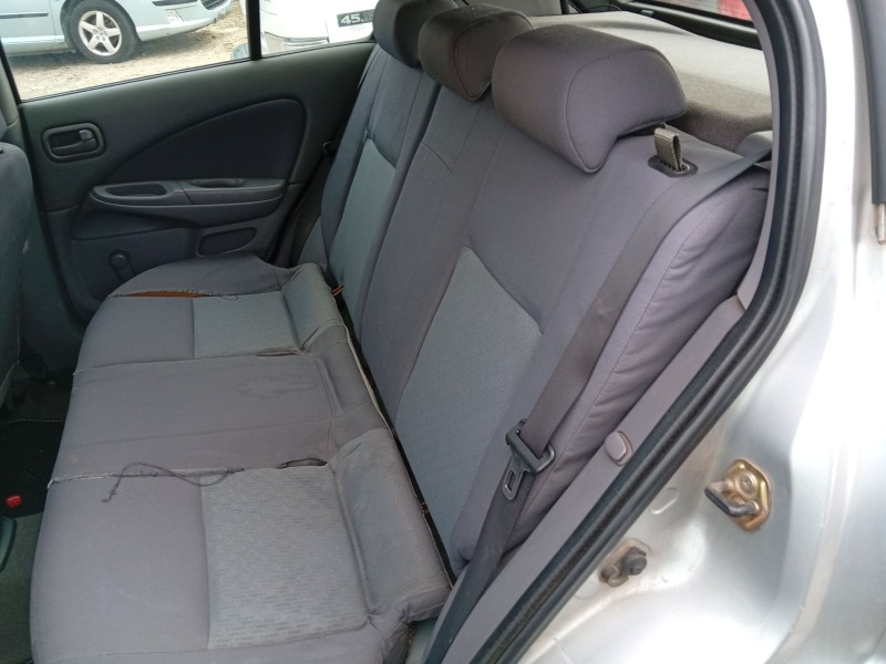 nissan almera ii hatchback (n16) del año 2003