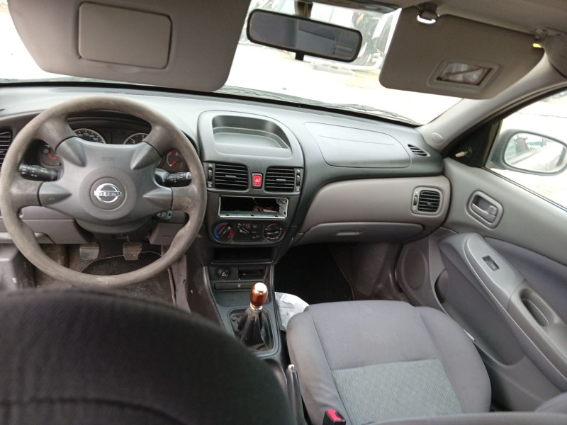 nissan almera ii hatchback (n16) del año 2003