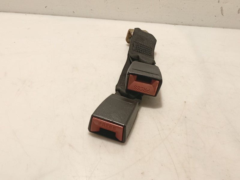 Recambio de anclaje cinturon trasero derecho para mercedes-benz clase c (w202) c 220 (202.022) referencia OEM IAM   