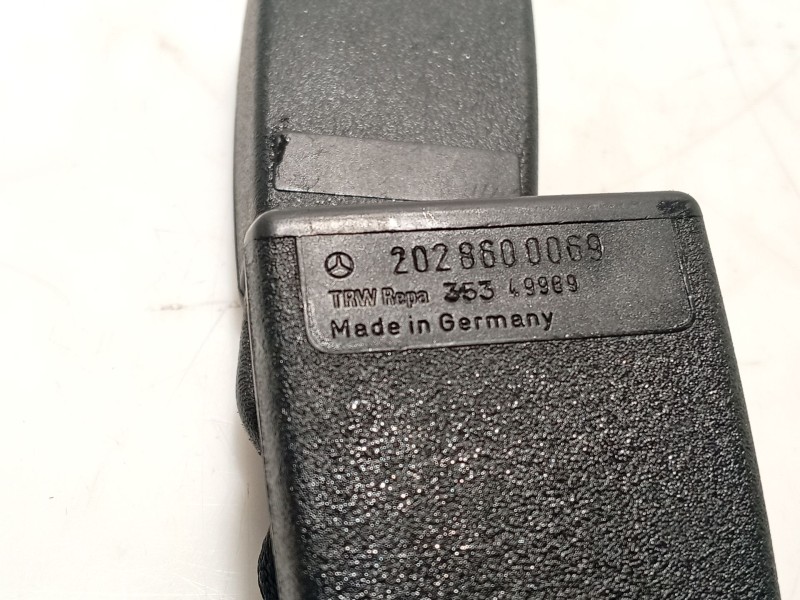 Recambio de anclaje cinturon trasero derecho para mercedes-benz clase c (w202) c 220 (202.022) referencia OEM IAM   