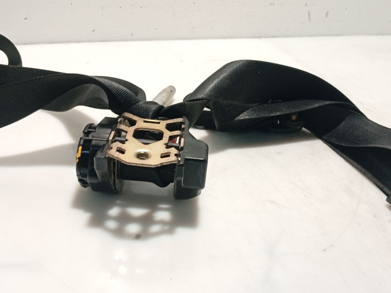 Recambio de cinturon seguridad delantero izquierdo para mercedes-benz clase c (w202) c 220 (202.022) referencia OEM IAM 20286063