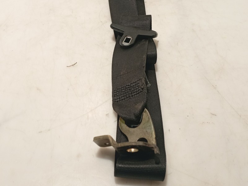 Recambio de cinturon seguridad trasero izquierdo para mercedes-benz clase c (w202) c 220 (202.022) referencia OEM IAM 2028601185