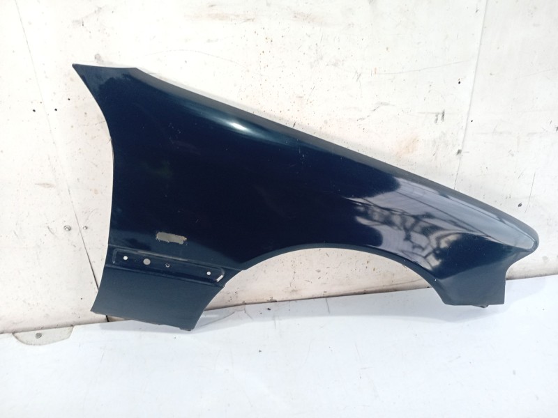 Recambio de aleta delantera derecha para mercedes-benz clase c (w202) c 220 (202.022) referencia OEM IAM 2028810401  