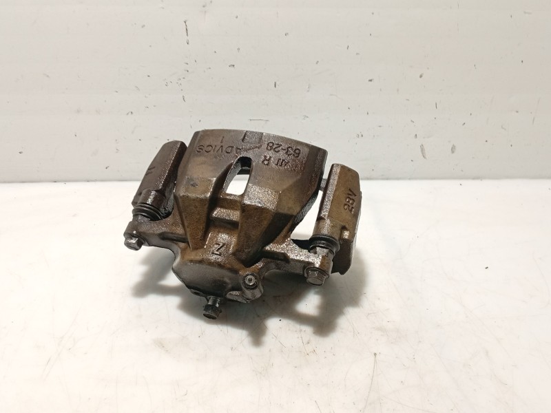 Recambio de pinza freno delantera derecha para toyota rav 4 iii (_a3_) 2.2 d 4wd (ala30_) referencia OEM IAM 4773042090  
