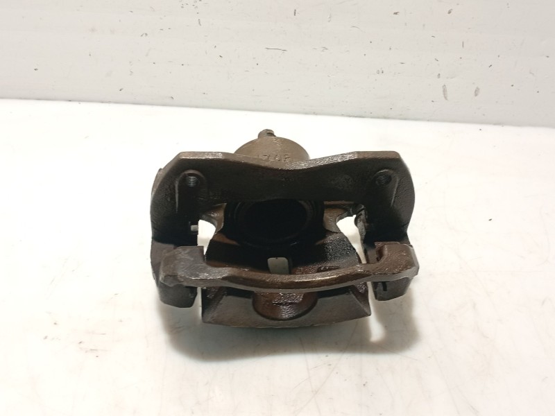 Recambio de pinza freno delantera derecha para toyota rav 4 iii (_a3_) 2.2 d 4wd (ala30_) referencia OEM IAM 4773042090  