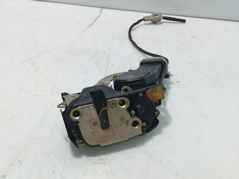Recambio de cerradura puerta delantera izquierda para toyota land