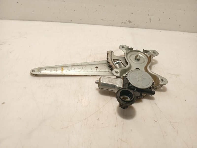 Recambio de elevalunas trasero izquierdo para toyota rav 4 iii (_a3_) 2.2 d 4wd (ala30_) referencia OEM IAM 6980442040  