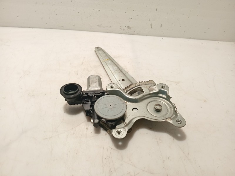 Recambio de elevalunas trasero izquierdo para toyota rav 4 iii (_a3_) 2.2 d 4wd (ala30_) referencia OEM IAM 6980442040  