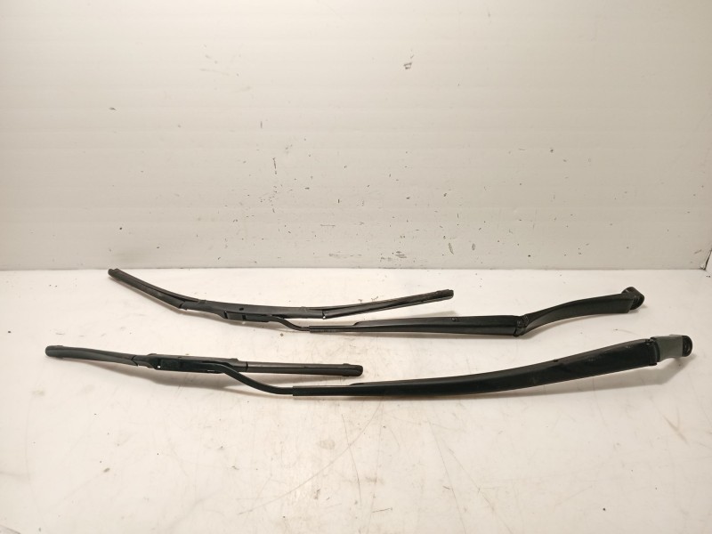 Recambio de brazo limpia delantero izquierdo para toyota rav 4 iii (_a3_) 2.2 d 4wd (ala30_) referencia OEM IAM 8522142130  