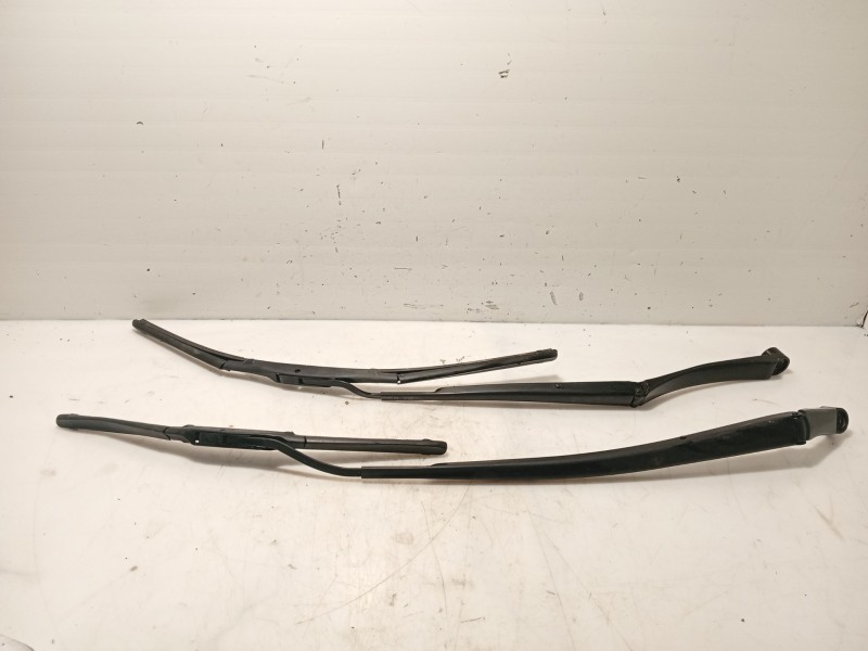 Recambio de brazo limpia delantero izquierdo para toyota rav 4 iii (_a3_) 2.2 d 4wd (ala30_) referencia OEM IAM 8522142130  