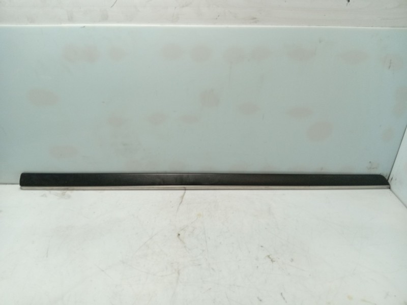 Recambio de moldura para peugeot 407 (6d_) 1.6 hdi 110 (6d9hzc, 6d9hyc) referencia OEM IAM   