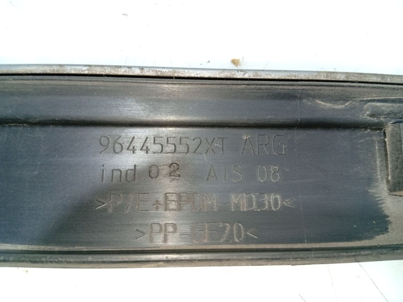 Recambio de moldura para peugeot 407 (6d_) 1.6 hdi 110 (6d9hzc, 6d9hyc) referencia OEM IAM   