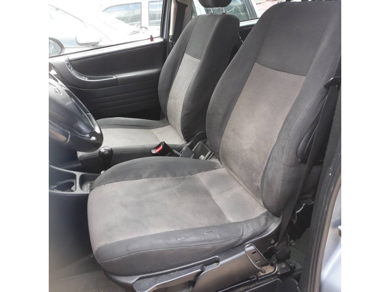 opel zafira a elegance   |   08.00 - 12.05 | 2000 - 2005 | 101 cv / 74 kw del año 2000