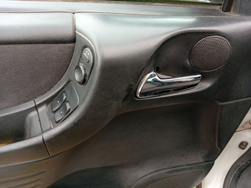 opel zafira a monospace (t98) del año 2004