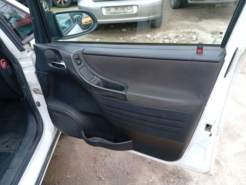 opel zafira a monospace (t98) del año 2004