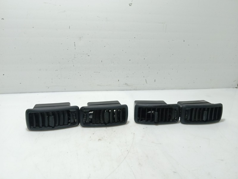 Recambio de aireador para opel vivaro a furgoneta (x83) 1.9 dti (f7) referencia OEM IAM   