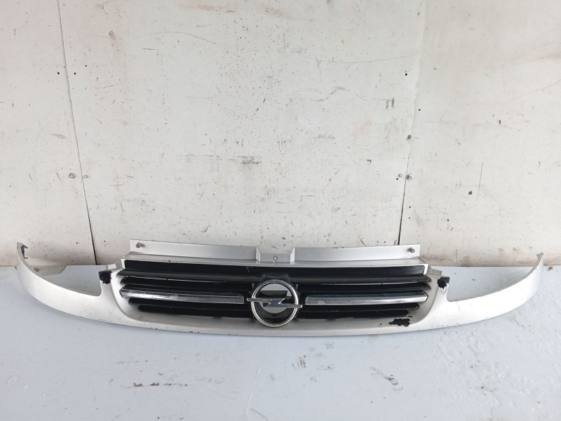 Recambio de moldura para opel vivaro a furgoneta (x83) 1.9 dti (f7) referencia OEM IAM   