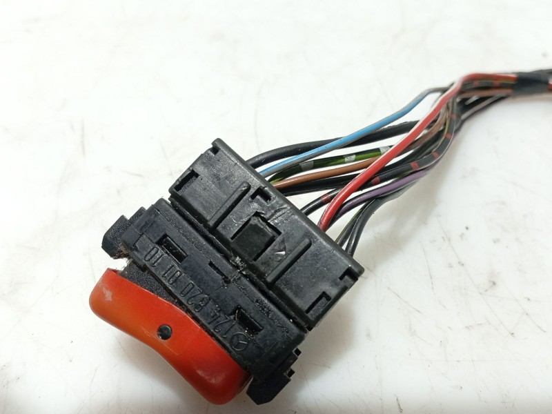 Recambio de warning para mercedes-benz 124 sedán (w124) 250 d (124.125) referencia OEM IAM   