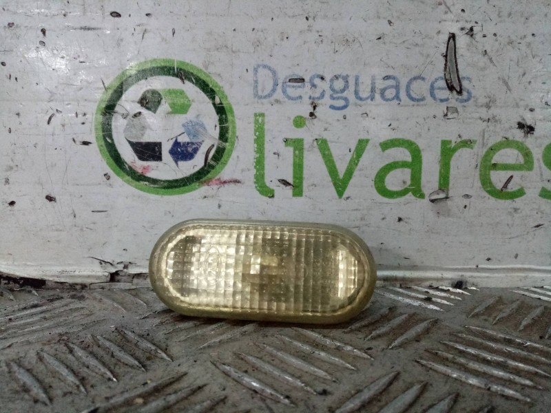 Recambio de piloto lateral derecho para  referencia OEM IAM 1J5949117  