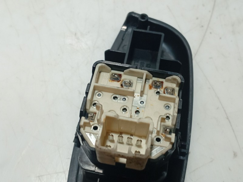 Recambio de mando elevalunas delantero izquierdo para daewoo kalos (klas) 1.4 referencia OEM IAM   