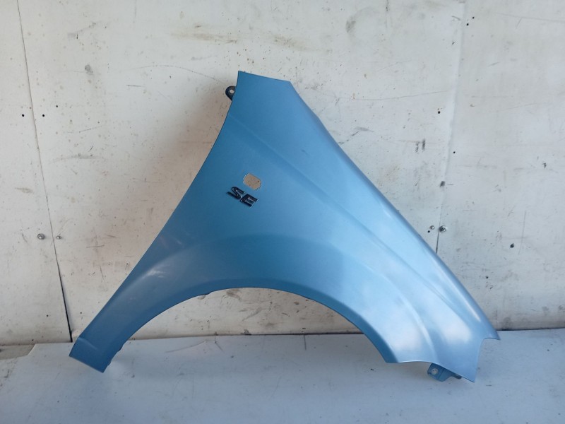 Recambio de aleta delantera derecha para daewoo kalos (klas) 1.4 referencia OEM IAM 96476680  